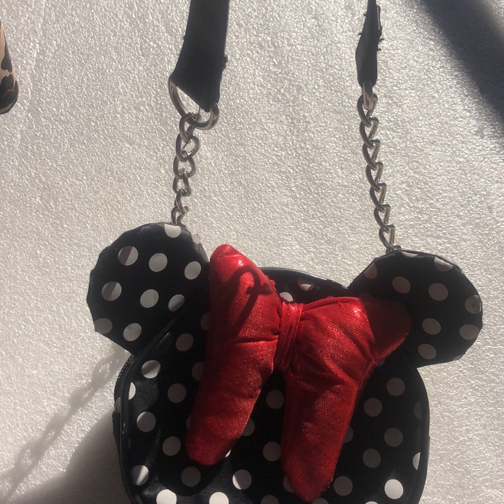 Minnie Mouse round bow crossbody bag - Picture 4 of 13
